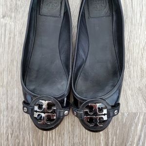 Tory Burch shiny patent black leather flat
